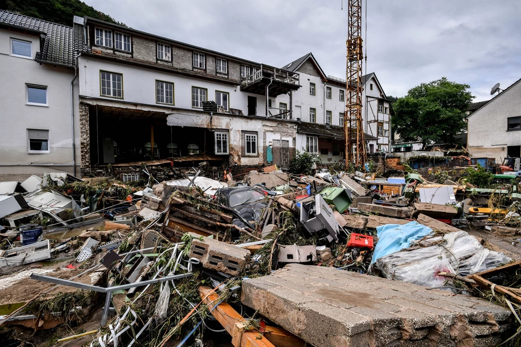 W powodzi w Niemczech zginęły co najmniej 42 osoby W powodzi w Niemczech zginęły co najmniej 42 osoby