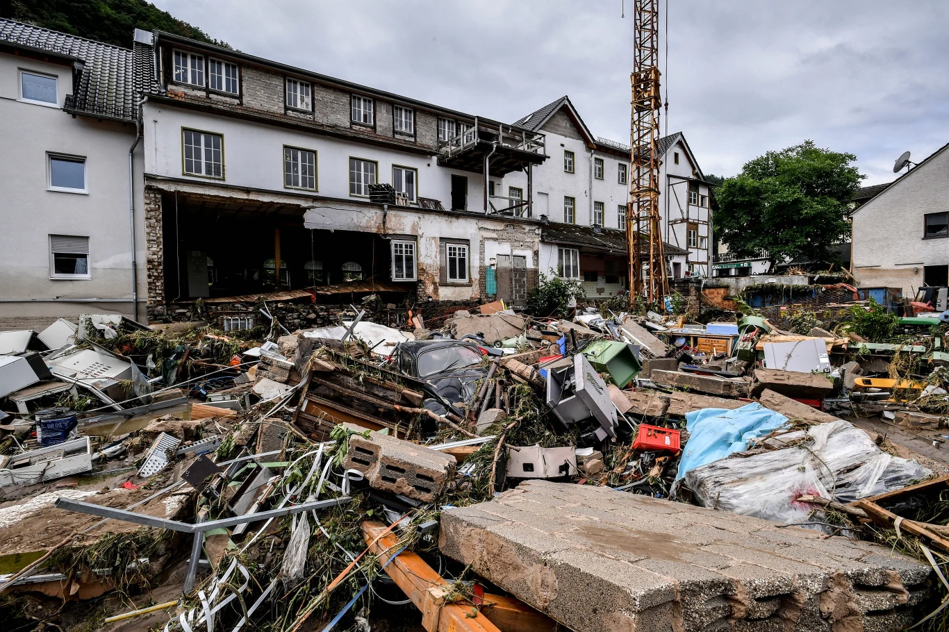 W powodzi w Niemczech zginęły co najmniej 42 osoby