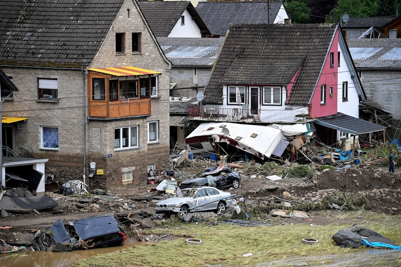 Zdjęcia z wioski Schuld 