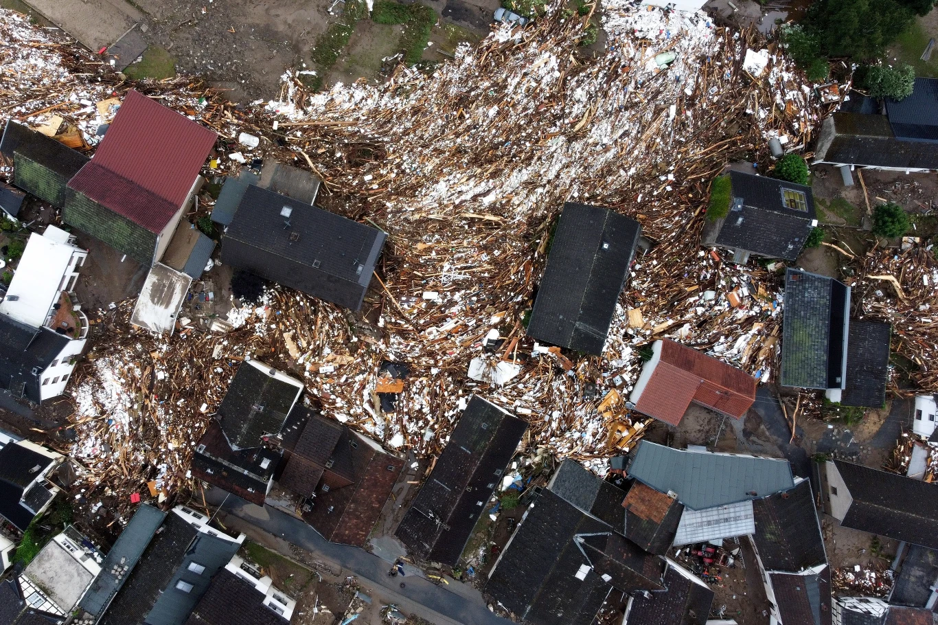 Zniszczenia w wiosce Schuld