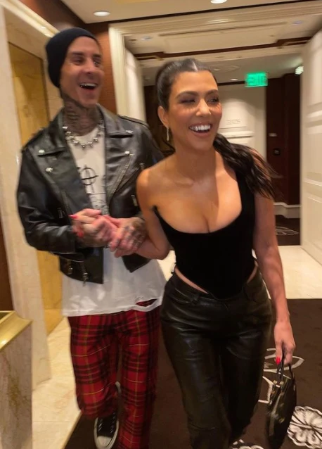 https://www.instagram.com/kourtneykardash/