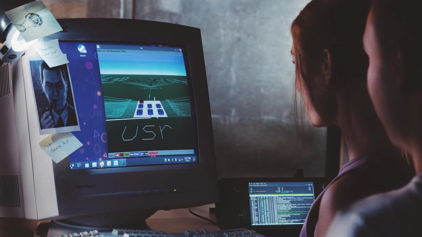 Poznaliśmy już wszystkie planowane wersje Steam Decka oraz oficjalne polskie ceny. Konsola będzie dostępna w następujących wariantach: z pamięcią 64 GB eMMc i ze zwykłym etui za 1 899 zł; z dyskiem SSD 256 GB i ze zwykłym etui za 2 499 zł; z dyskiem SSD 512 GB i ze specjalnym etui za 3 099 zł. Poznaliśmy już wszystkie planowane wersje Steam Decka oraz oficjalne polskie ceny. Konsola będzie dostępna w następujących wariantach: z pamięcią 64 GB eMMc i ze zwykłym etui za 1 899 zł; z dyskiem SSD 256 GB i ze zwykłym etui za 2 499 zł; z dyskiem SSD 512 GB i ze specjalnym etui za 3 099 zł.