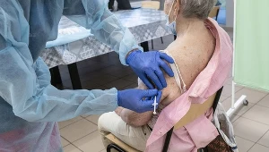 Szczepienia przeciwko COVID-19