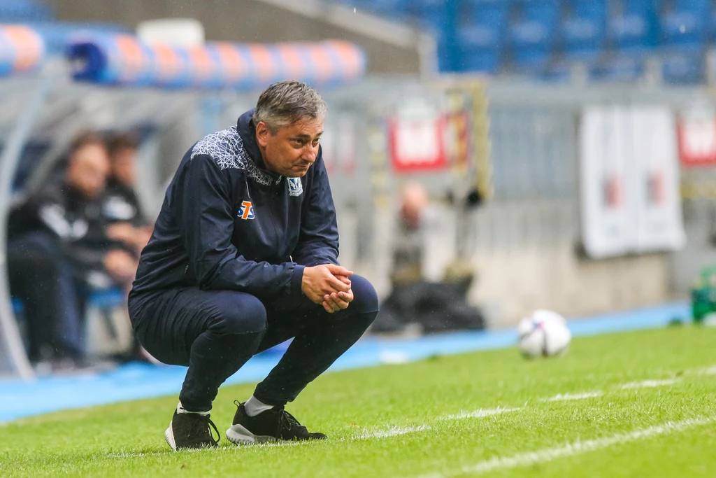 Trener Maciej Skorża podczas sparingu Lecha Poznań
