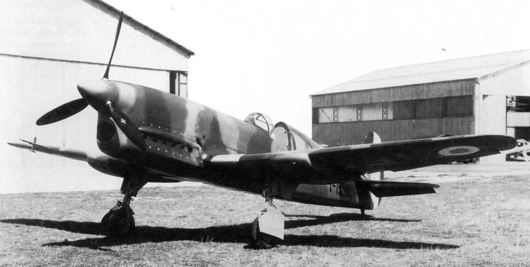 Pod koniec 1938 roku zamówiono 20 sztuk C-714 z opcją na kolejne 180 egzemplarzy. Produkcję C-714 uruchomiono w firmie Renault Le Point-du-Jour, stąd zmieniono oznaczenie samolotu na Caudron-Renault CR.714. Pierwszy seryjny samolot ukończono w czerwcu 1939 roku.