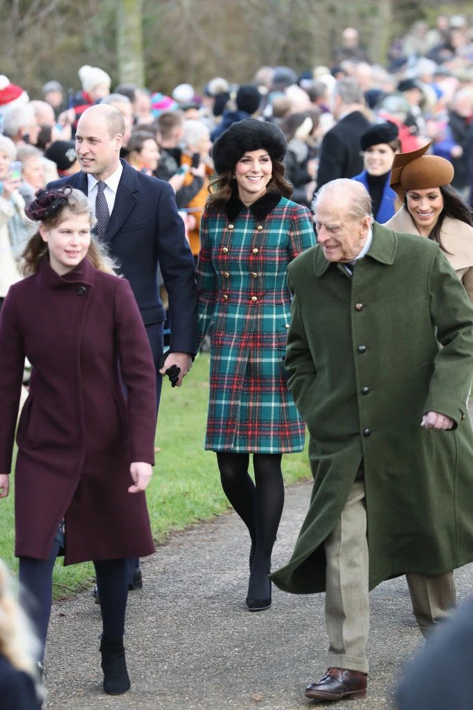 Lady Ludwika Windsor z księciem Filipem i księżną Kate Lady Ludwika Windsor z księciem Filipem i księżną Kate