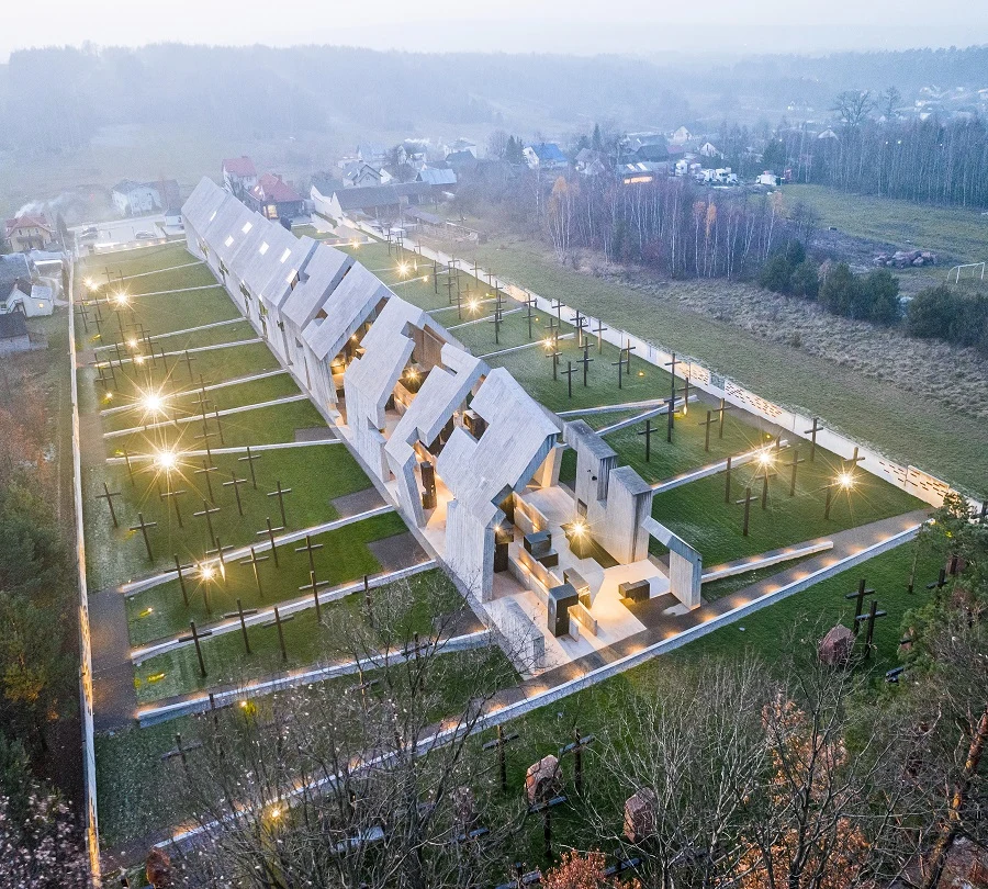 Forma Mauzoleum Martyrologii Wsi Polskich ma nawiązywać do tragicznych wydarzeń Forma Mauzoleum Martyrologii Wsi Polskich ma nawiązywać do tragicznych wydarzeń