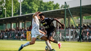 Piłkarski sparing na trzy tercje. ŁKS zremisował z Koroną 