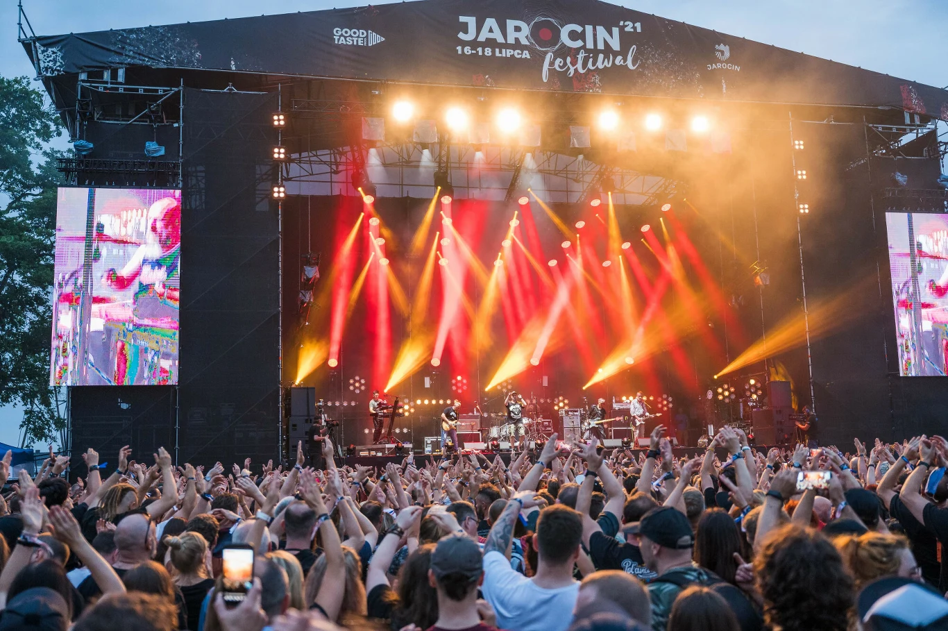 W kolejnych dniach w Jarocinie wystąpią: Hey, Edyta Bartosiewicz, Sorry Boys, Armia, Daria Zawiałow, Krzysztof Zalewski, Happypsad i TSA.