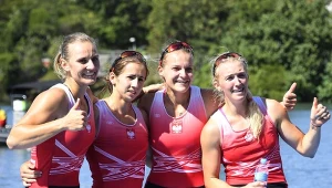 Agnieszka Kobus-Zawojska (pierwsza z prawej)