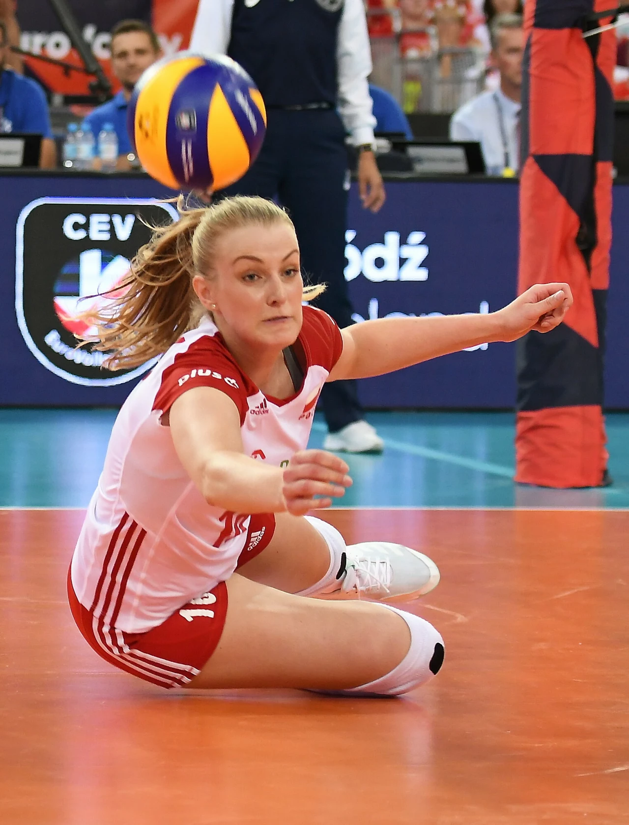 Natalia Mędrzyk Natalia Mędrzyk