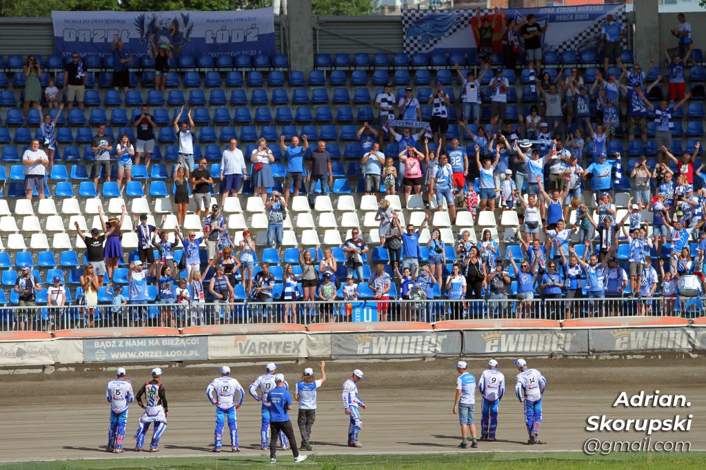 Orzeł Łódź dziękuje kobicom za doping Orzeł Łódź dziękuje kobicom za doping