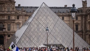 W Paryżu odbyły się protesty przeciwko przepustce zdrowotnej.