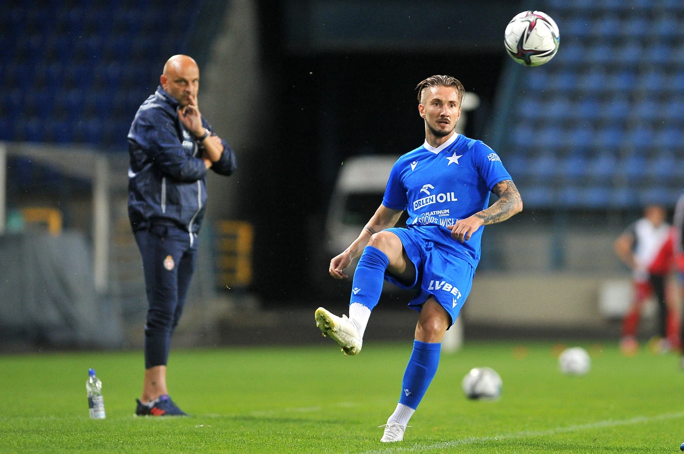 Michal Skvarka, w tle Adrian Gula Michal Skvarka, w tle Adrian Gula