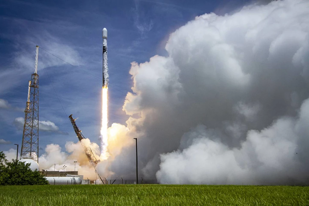 Kolejny satelita GPS III wynoszony rakietą SpaceX