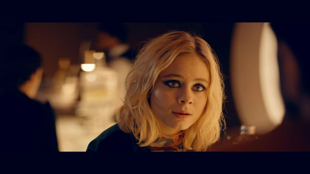 Athena Strates na planie filmowym Athena Strates na planie filmowym