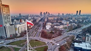 Przez czas pandemii najbardziej skorzystały Chiny. Ale Polska też. nz. rondo Babka w Warszawie