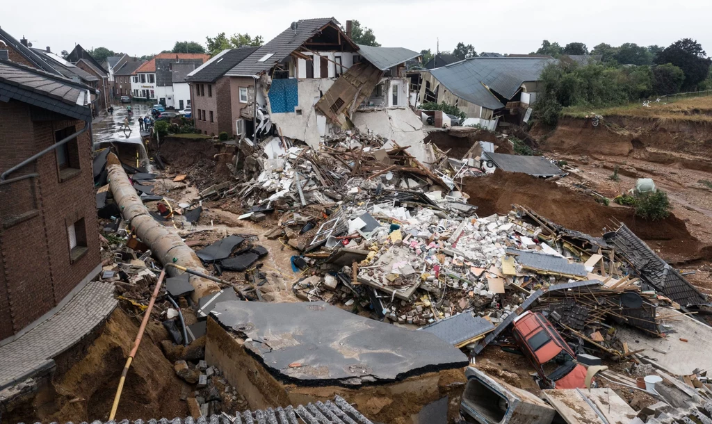 Zniszczenia po powodzi, na zdjęciu miasto Erftstadt w Niemczech