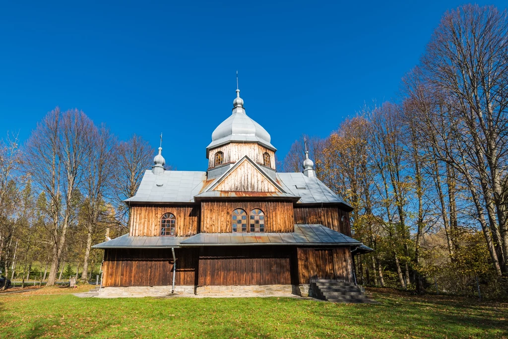 Cerkiew w Chmielu to jedno z miejsc, które warto zobaczyć w gminie Lutowiska
