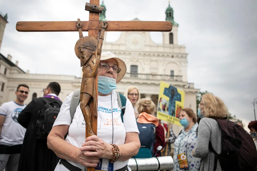 Kto idzie na pielgrzymkę? Decydują się na to ludzie niemal w każdym wieku