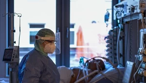 Naukowcy odkryli przypadki zakażeń dwoma wariantami jednocześnie