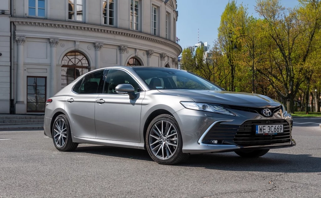 ​Toyota Camry 2.5 Hybrid Dynamic Force