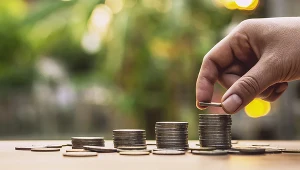 Polacy boją się o swoje oszczędności, ale nie chcą ich inwestować