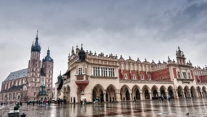 PKO Bank Polski zawarł w piątek z miastem Kraków umowę ws. zorganizowania emisji obligacji wartych 620 mln zł 