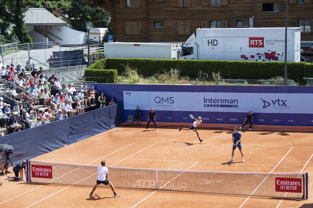 Jan Zieliński i Szymon Wałków (po drugiej stronie kortu)