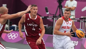 Przemysław Zamojski (z prawej) kontra Agnis Cavars 