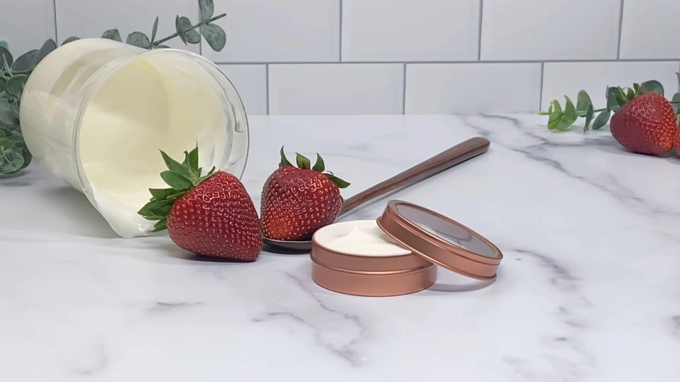 Domowa maseczka z truskwek do cery suchej