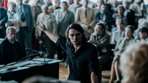 Tomasz Ziętek w scenie z filmu "Żeby nie było śladów"