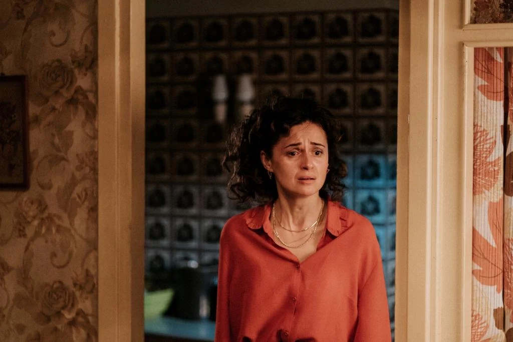 Agnieszka Grochowska w scenie z filmu "Żeby nie było śladów"