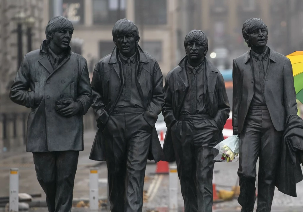 Pomnik grupy "The Beatles" jest jedną z największych atrakcji Liverpoolu