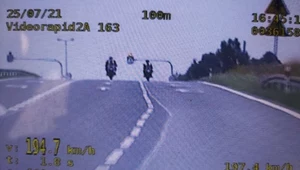 Jechali prawie 200 km/h na motocyklach przez przejście dla pieszych