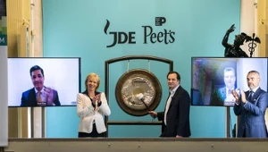 Benchmarkowy indeks Europe Stoxx 600 spada o 0,64 proc. Nz. Debiut Douwe Egberts na Euronext w Amsterdamie