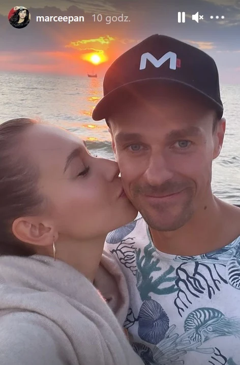 Marcelina Ziętek całuje Piotra Żyłę Marcelina Ziętek całuje Piotra Żyłę