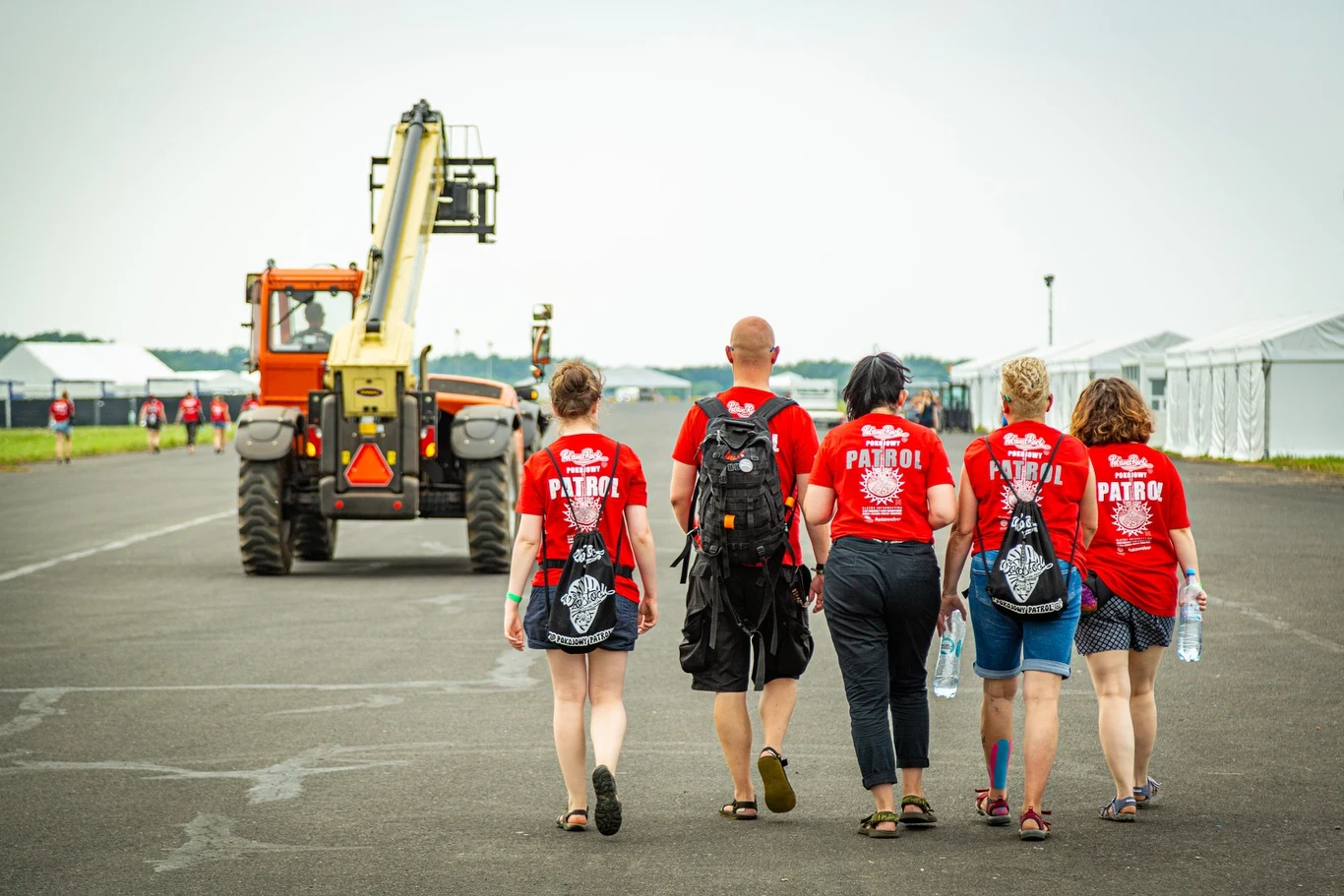 Festiwal w Makowicach - Płotach ma formę hybrydową - dostępny będzie zarówno dla publiki obecnej na miejscu (organizatorzy przyjmą 20 tys. osób - w tym osoby zaszczepione i niezaszczepione), jak i dla widzów śledzących jego przebieg w internecie.