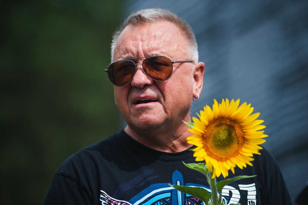 Jurek Owsiak na terenie Pol'and'Rock Festivalu 2021 w Makowicach-Płotach