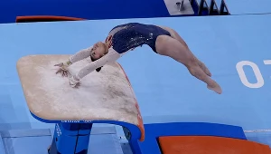 Sunisa Lee w trakcie jednego z ćwiczeń