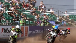 Artiom Łaguta przed Maciejem Janowskim