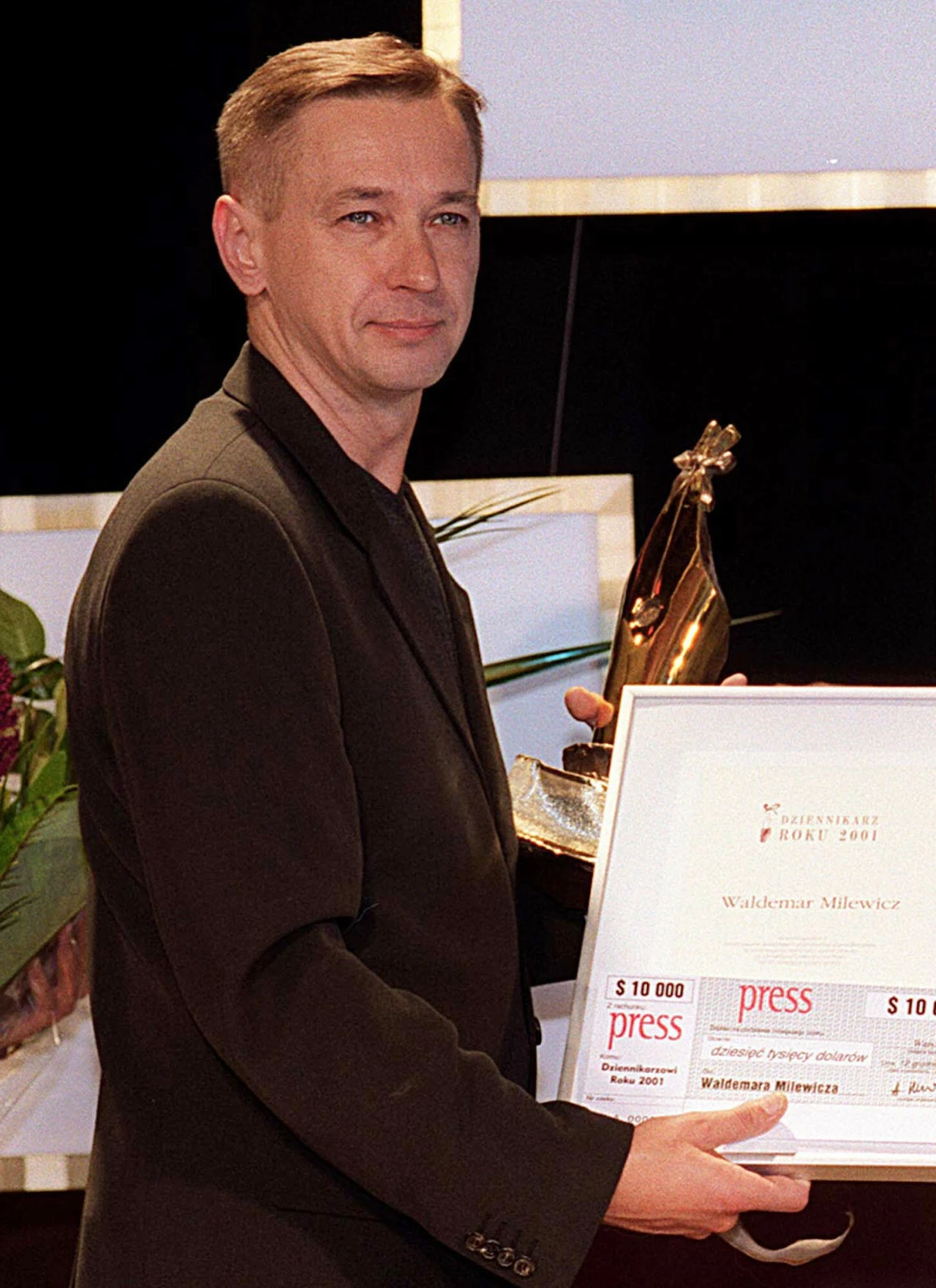 Waldemar Milewicz, Dziennikarz Roku 2001 Waldemar Milewicz, Dziennikarz Roku 2001