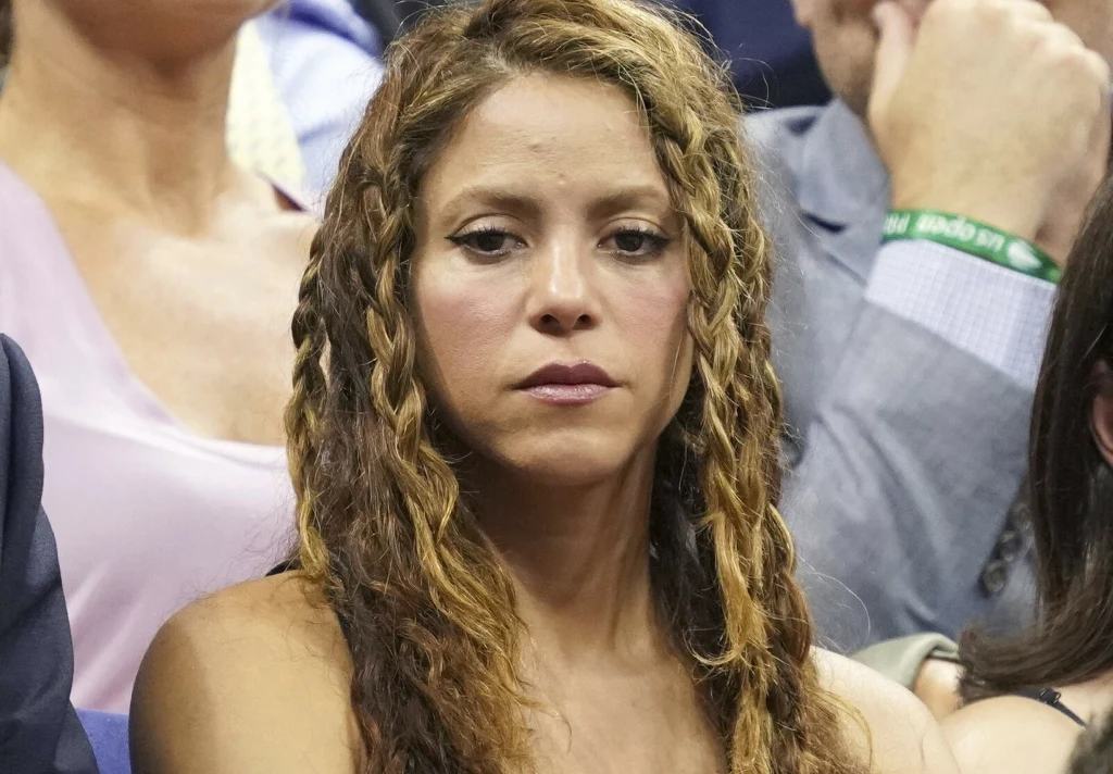 Shakira Shakira
