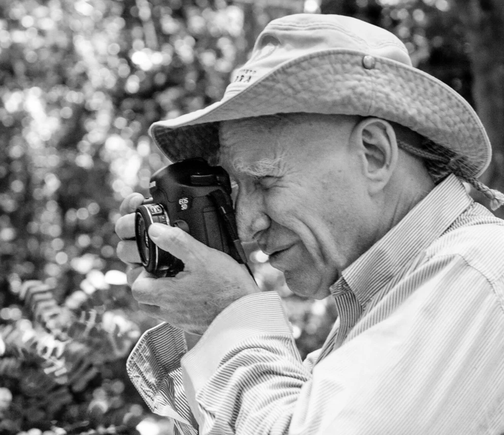 Sebastiao Salgado zapracował sobie na przydomek "fotografa rynsztoków" - to właśnie ludzka bieda i nieszczęście są głównymi bohaterami jego prac