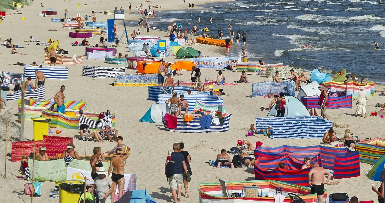 Plażowe skandale. Oto co ludzie wyprawiają na wakacjach! - Kobieta w  INTERIA.PL