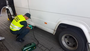 Kontrole ITD. Stan techniczny ciężarówek ii autobusów fatalny