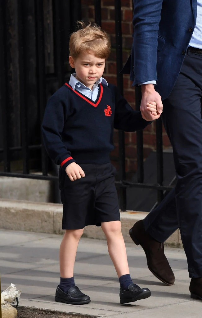 Książę George i postać z "The Prince" ubierają się właściwie tak samo. Czy to przypadek?