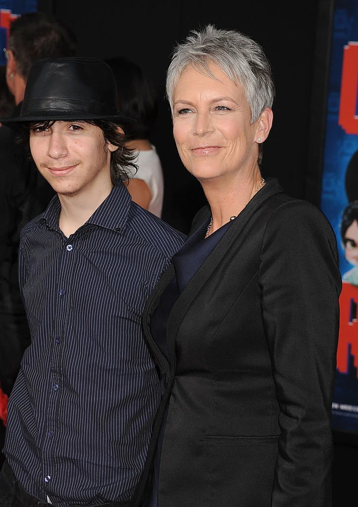 Jamie Lee Curtis z synem Thomasem Guestem, obecnie Ruby Guest. Jamie Lee Curtis z synem Thomasem Guestem, obecnie Ruby Guest.