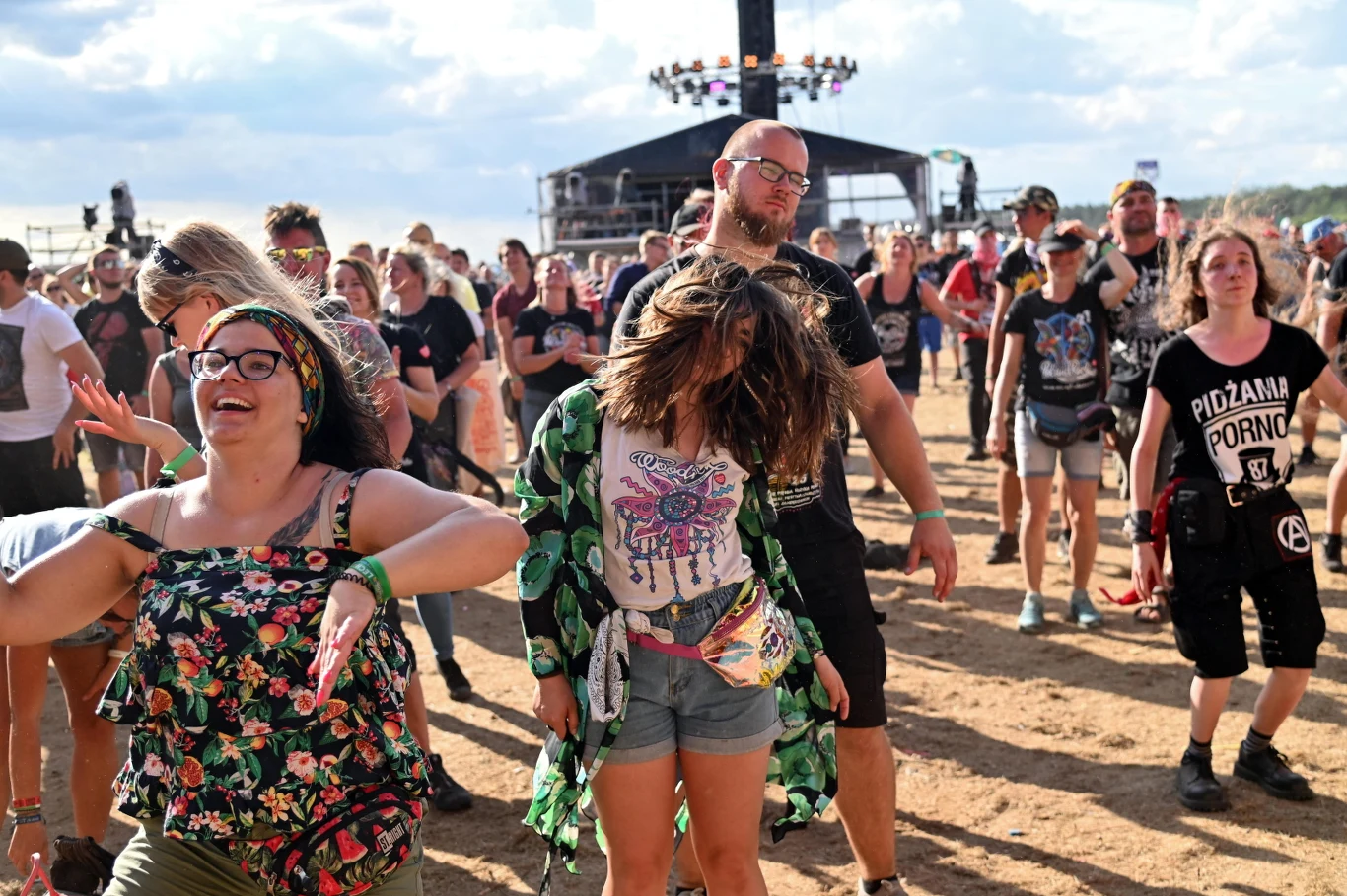 Tak bawili się uczestnicy Pol'and'Rock Festival 2021 w Makowicach-Płotach Tak bawili się uczestnicy Pol'and'Rock Festival 2021 w Makowicach-Płotach