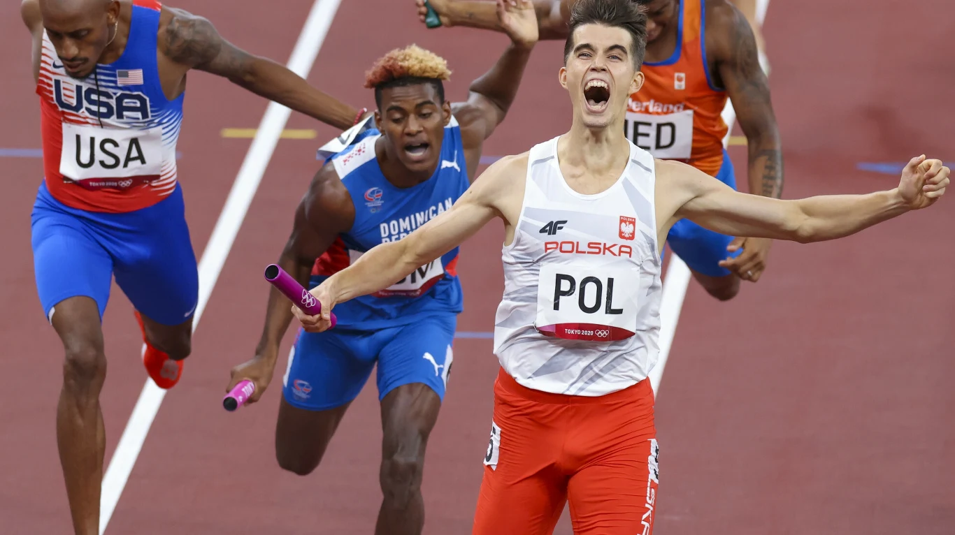 Kajetan Duszyński zakończył polską sztafetę, która zdobyła złoty medal w Tokio! Kajetan Duszyński zakończył polską sztafetę, która zdobyła złoty medal w Tokio!